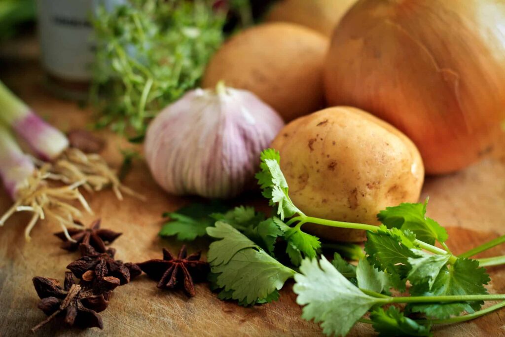 Cilantro garlic and vegetables
